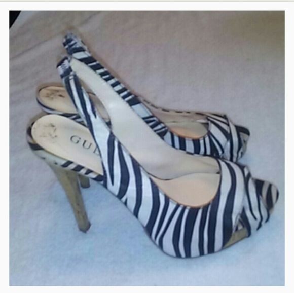 SIZE 6 GUESS SLING BACK PEEP TOE SANDAL HEELS - Picture 2 of 5